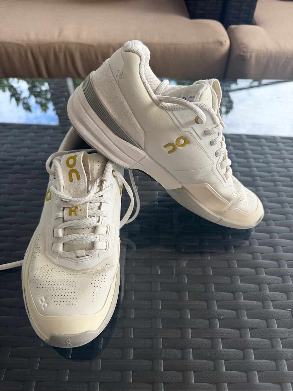 On Roger Pro Ace Tennis 🎾 Women's White Sneakers with Gold Logo Accents W7